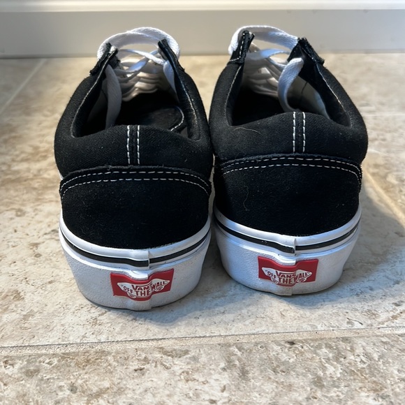 Vans. Black and white. Size 8.5. - Picture 4 of 7